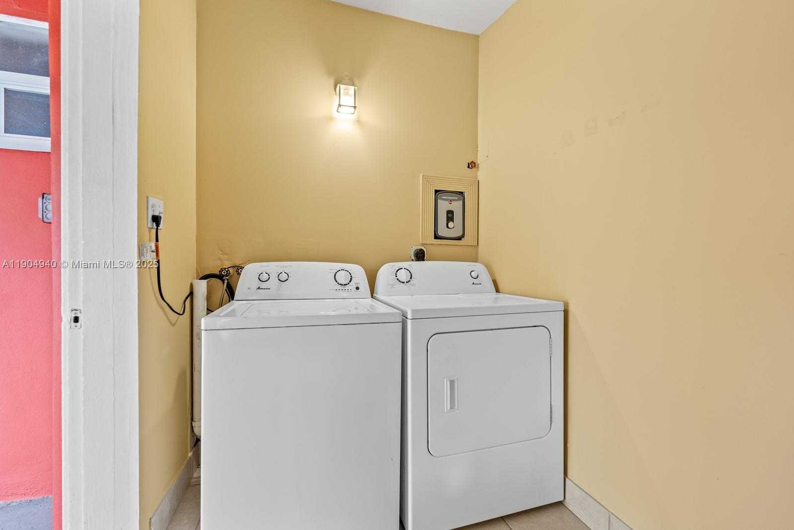 Small Image of 150 EAST 12TH ST, Hialeah Number 23