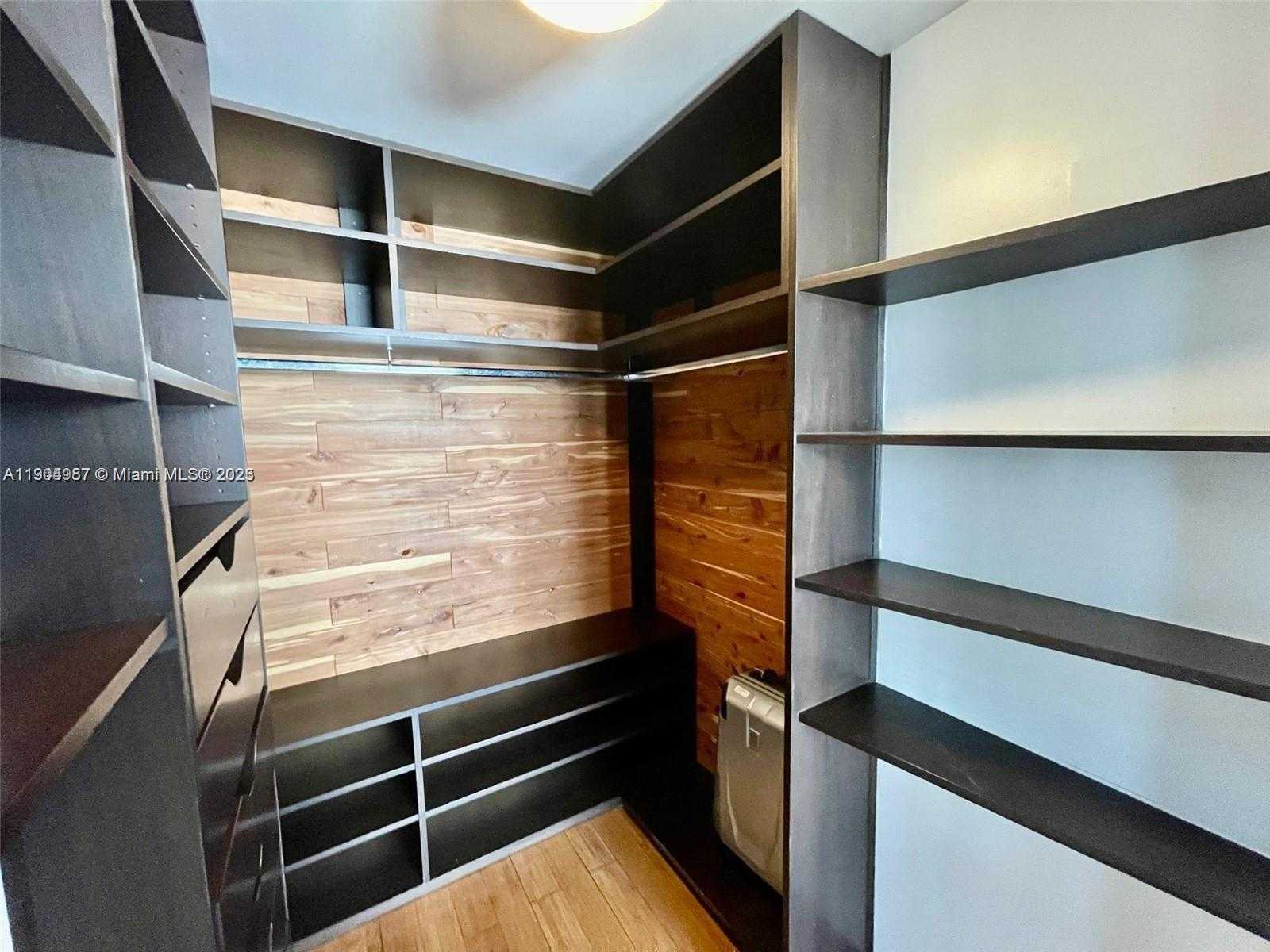 Small Image of 18071 BISCAYNE BLVD #1102, Aventura Number 8