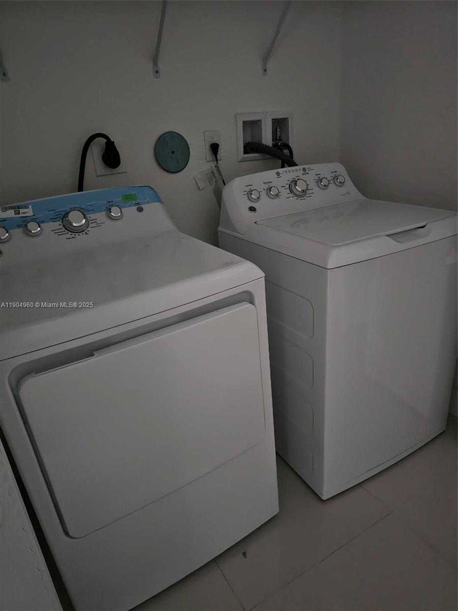 Small Image of 416 SOUTH WEST 91ST AVE #416, Miami Number 18