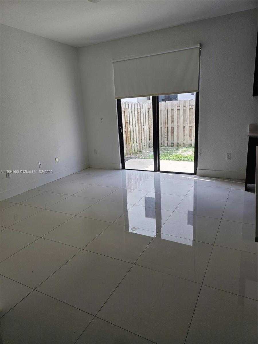 Small Image of 416 SOUTH WEST 91ST AVE #416, Miami Number 9
