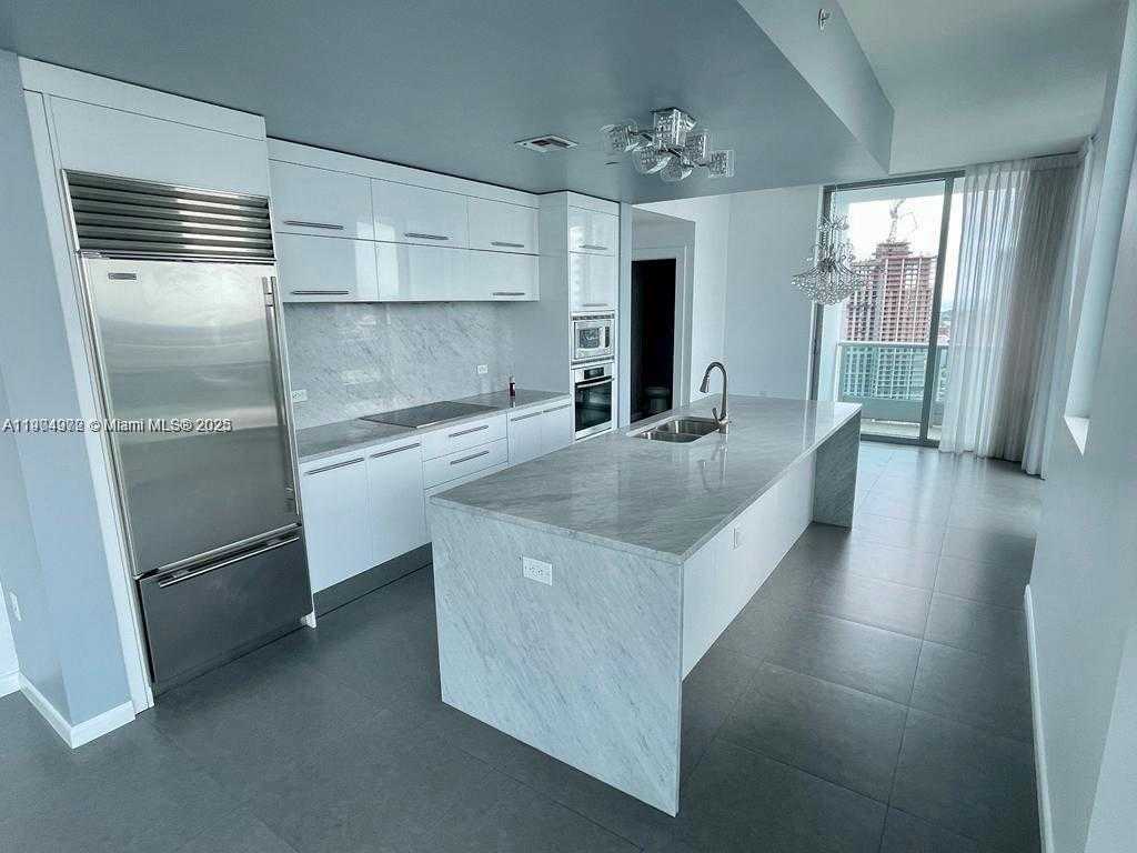 Small Image of 900 BISCAYNE BLVD #4112, Miami Number 5