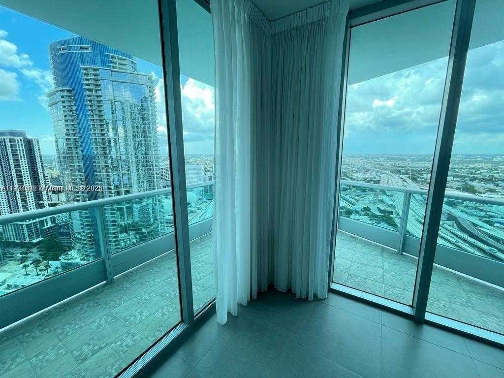 Small Image of 900 BISCAYNE BLVD #4112, Miami Number 6
