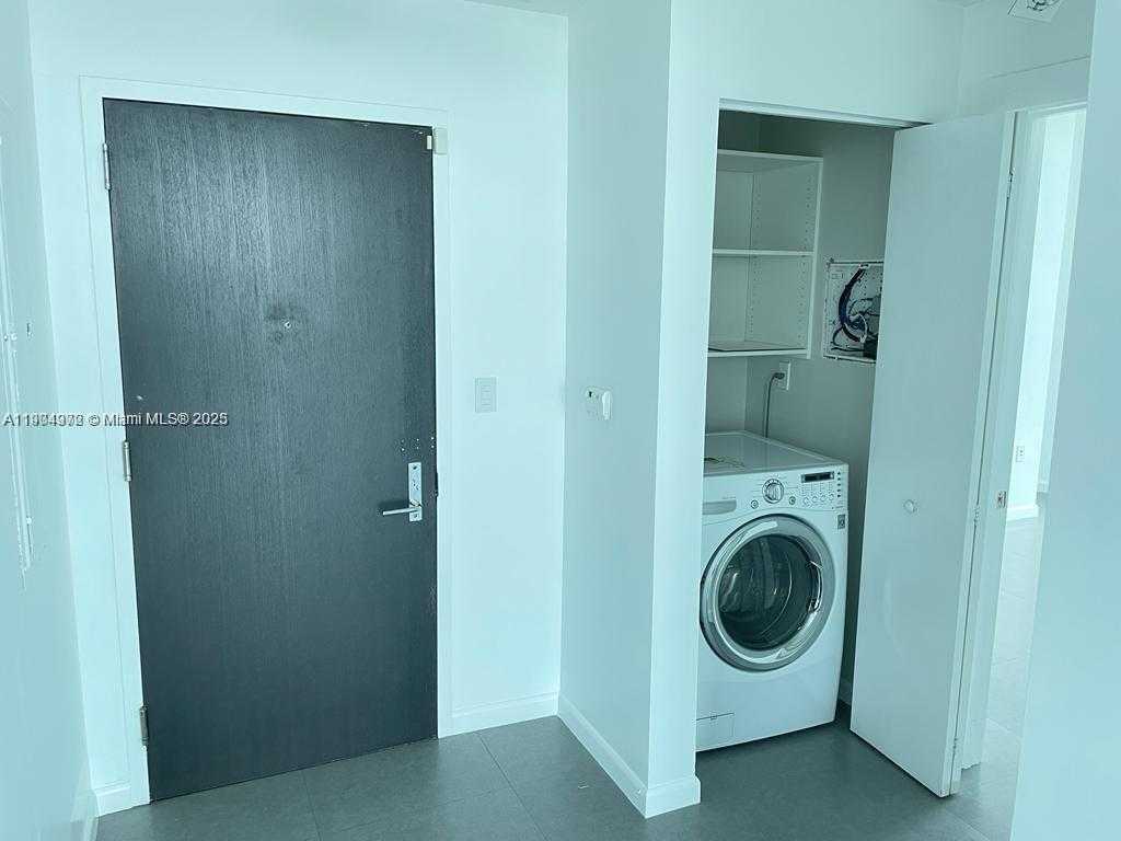 Small Image of 900 BISCAYNE BLVD #4112, Miami Number 9