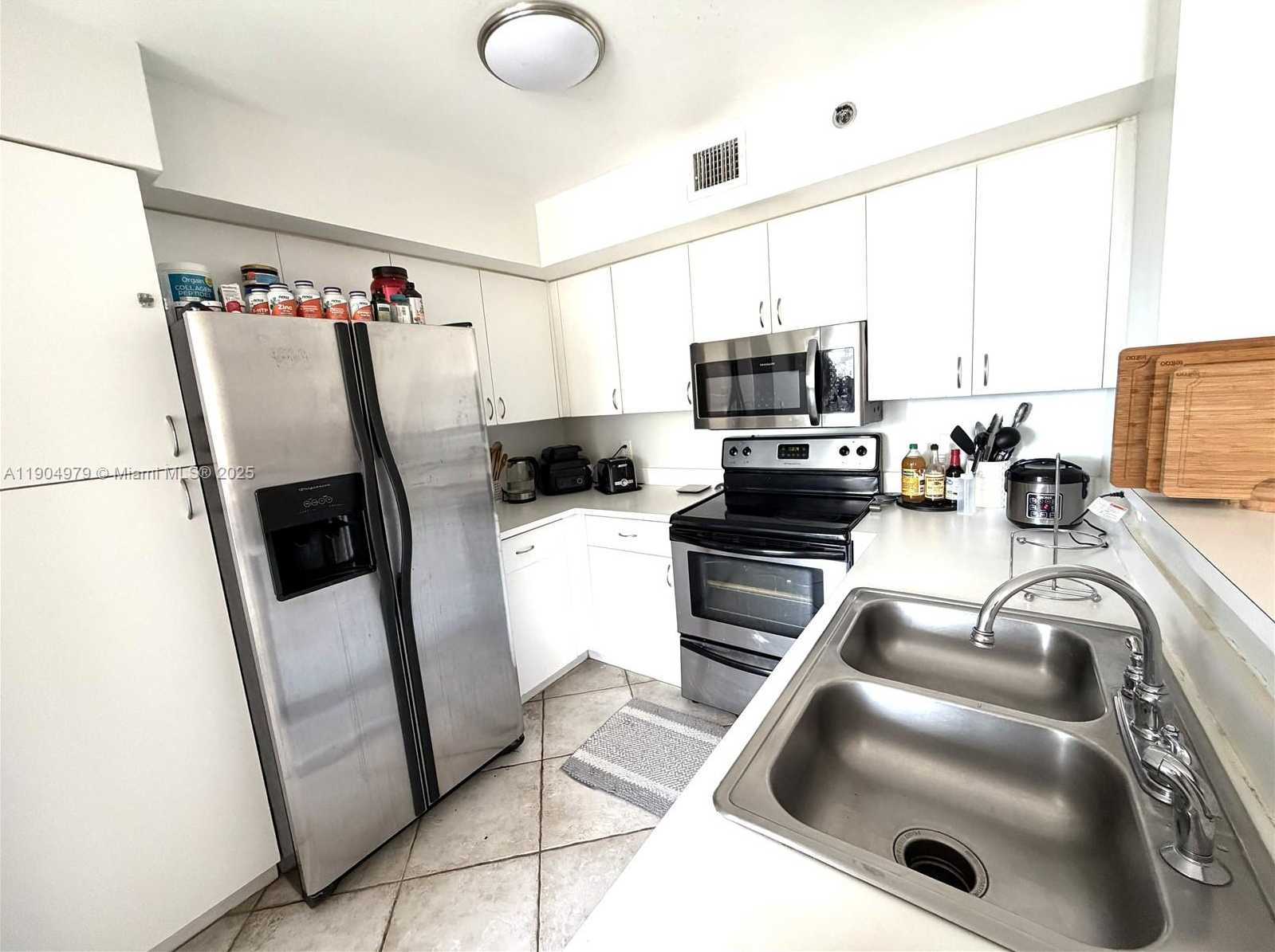 Small Image of 19701 EAST COUNTRY CLUB DR #5601, Aventura Number 3