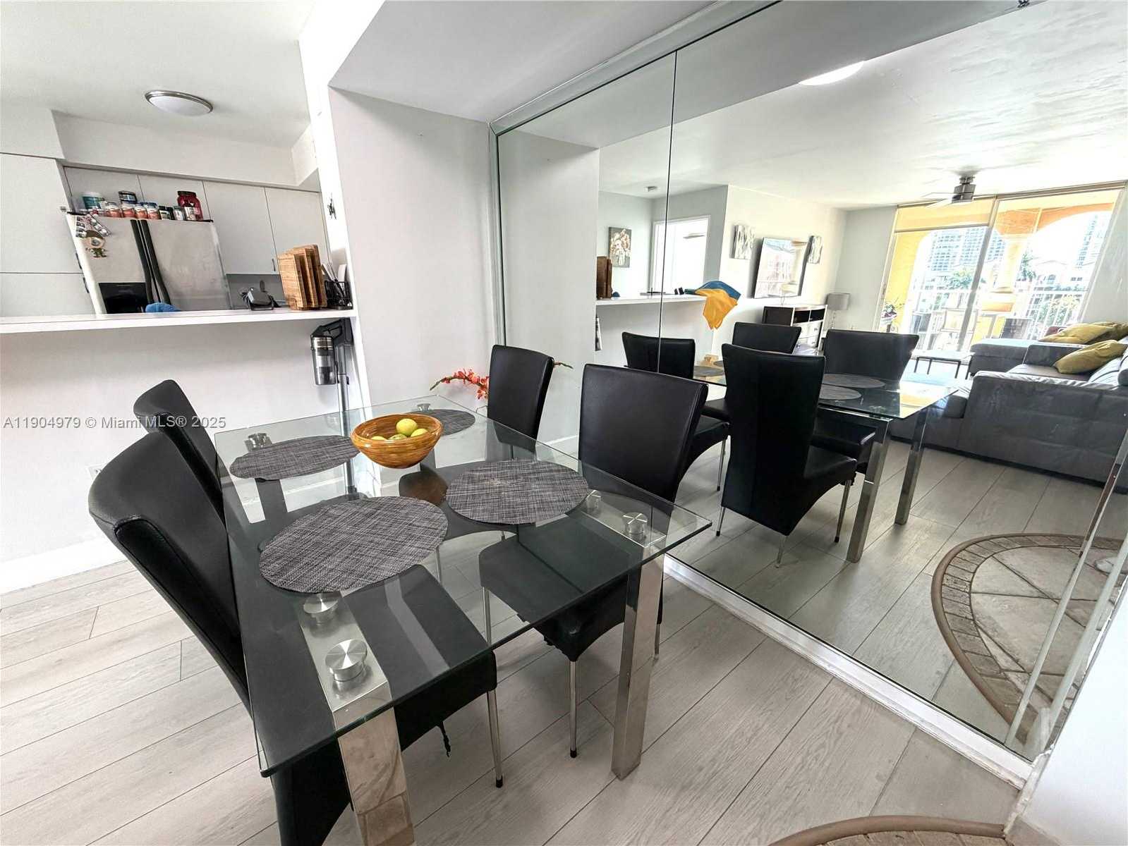 Small Image of 19701 EAST COUNTRY CLUB DR #5601, Aventura Number 4