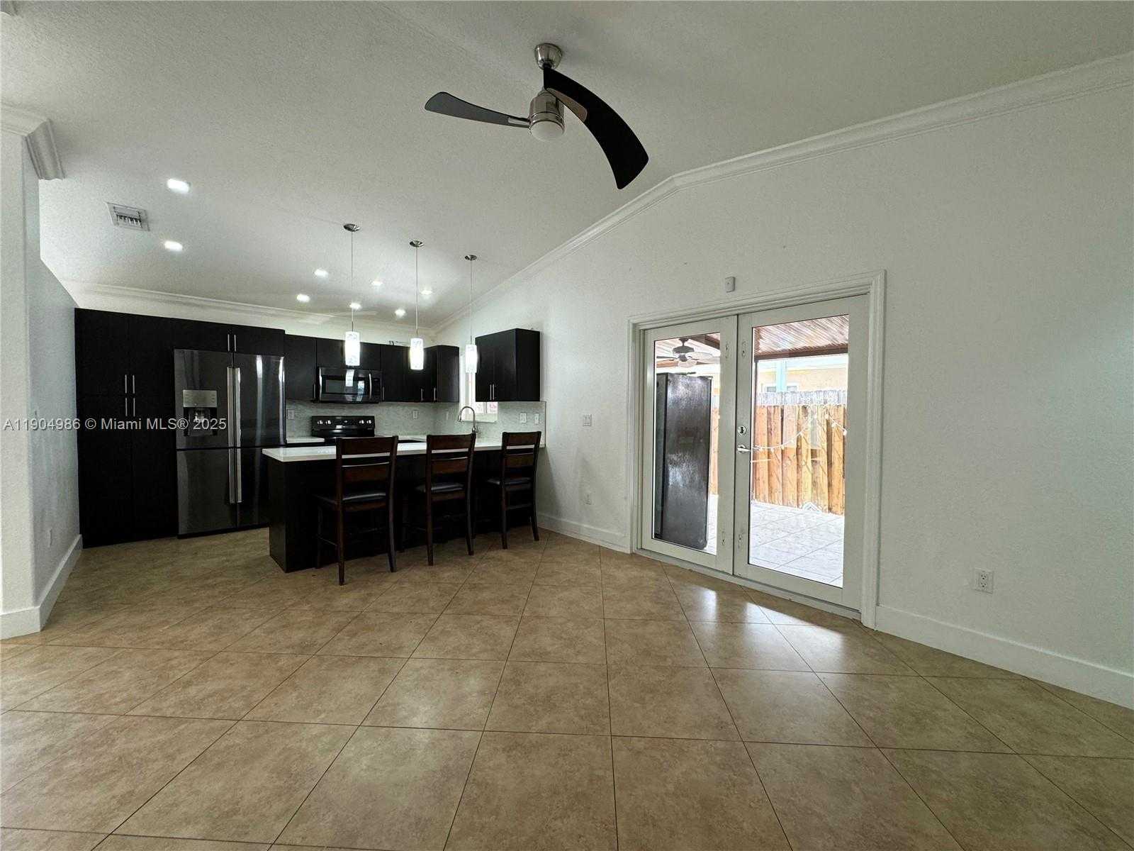 Small Image of 2875 WEST 72ND TER, Hialeah Number 12