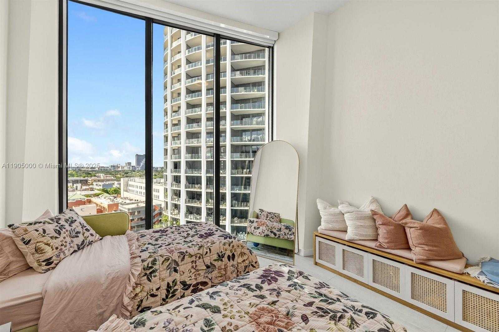 Small Image of 2821 SOUTH BAYSHORE DR #11B, Miami Number 12