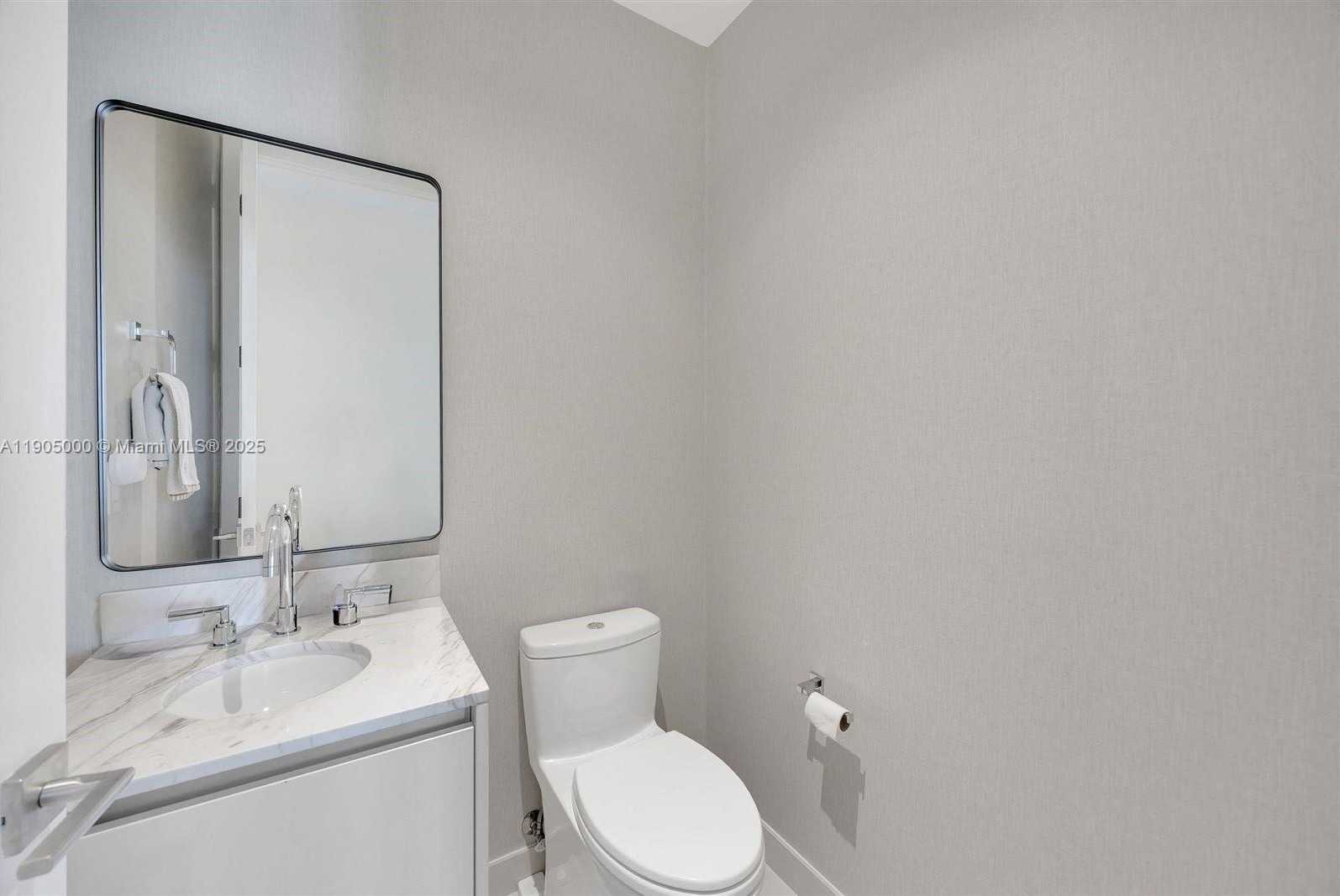 Small Image of 2821 SOUTH BAYSHORE DR #11B, Miami Number 19