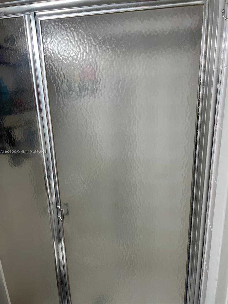 Small Image of 246 POINCIANA DR #504, Sunny Isles Beach Number 12