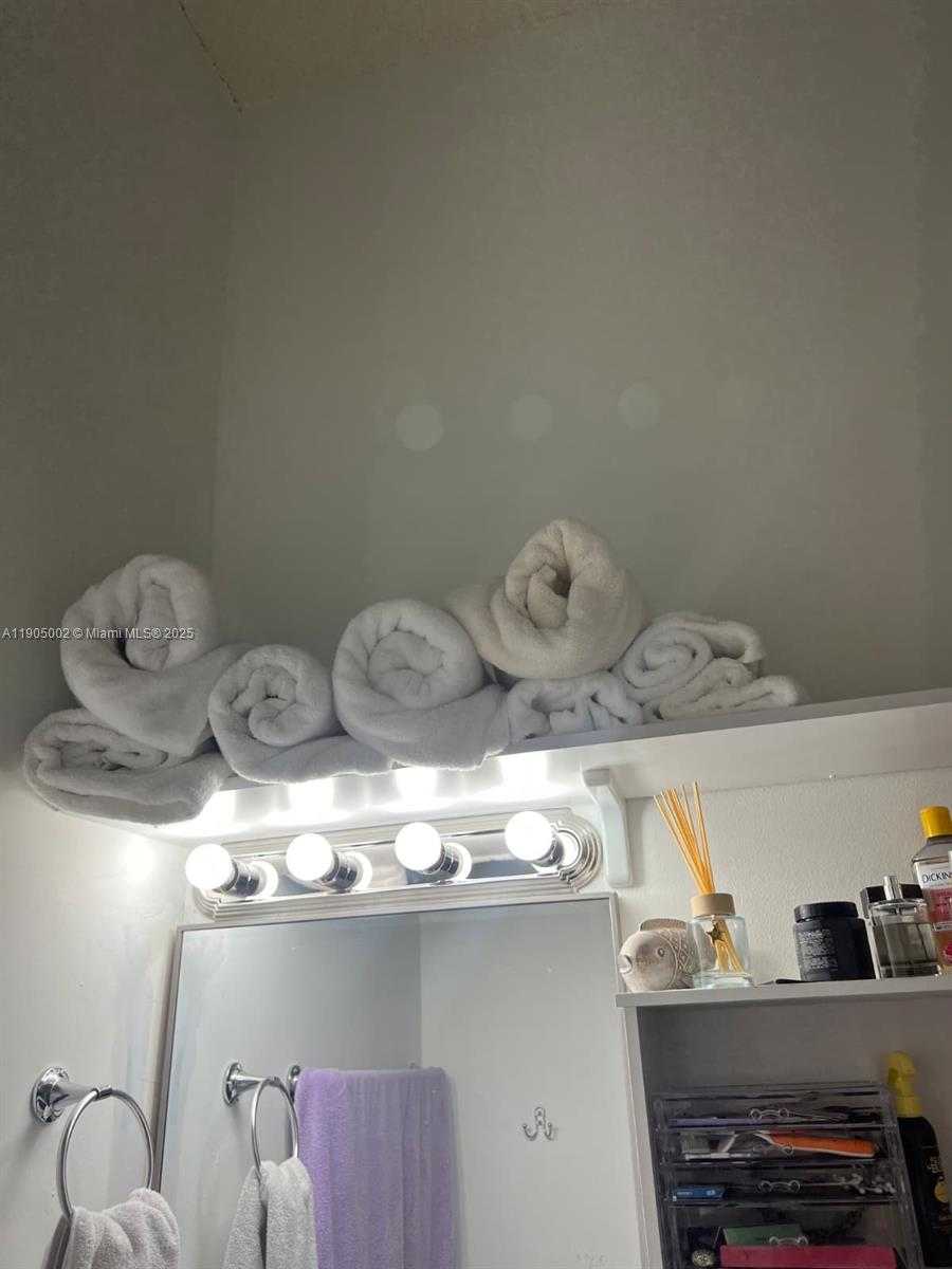 Small Image of 246 POINCIANA DR #504, Sunny Isles Beach Number 13