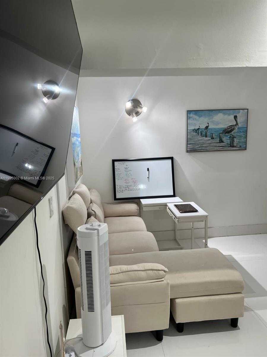 Small Image of 246 POINCIANA DR #504, Sunny Isles Beach Number 8