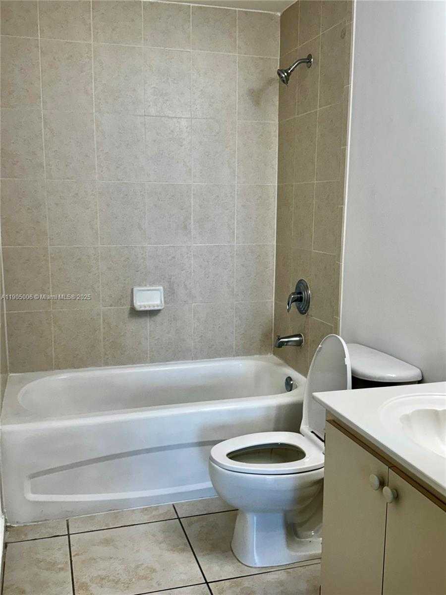 Small Image of 7330 NORTH WEST 114TH AVE #311-5, Doral Number 19