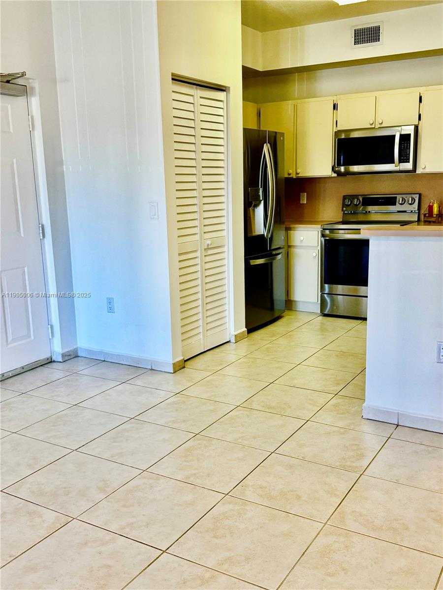 Small Image of 7330 NORTH WEST 114TH AVE #311-5, Doral Number 22