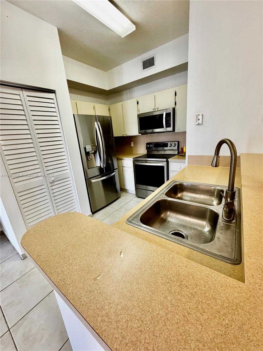 Small Image of 7330 NORTH WEST 114TH AVE #311-5, Doral Number 27