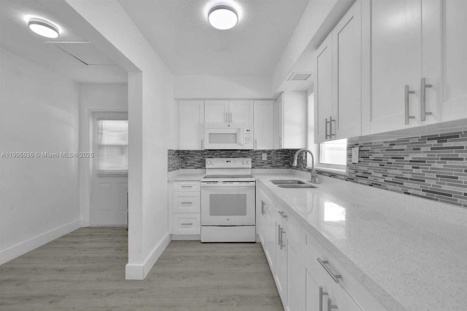 Small Image of 4964 NORTH WEST 48TH WAY, Tamarac Number 2