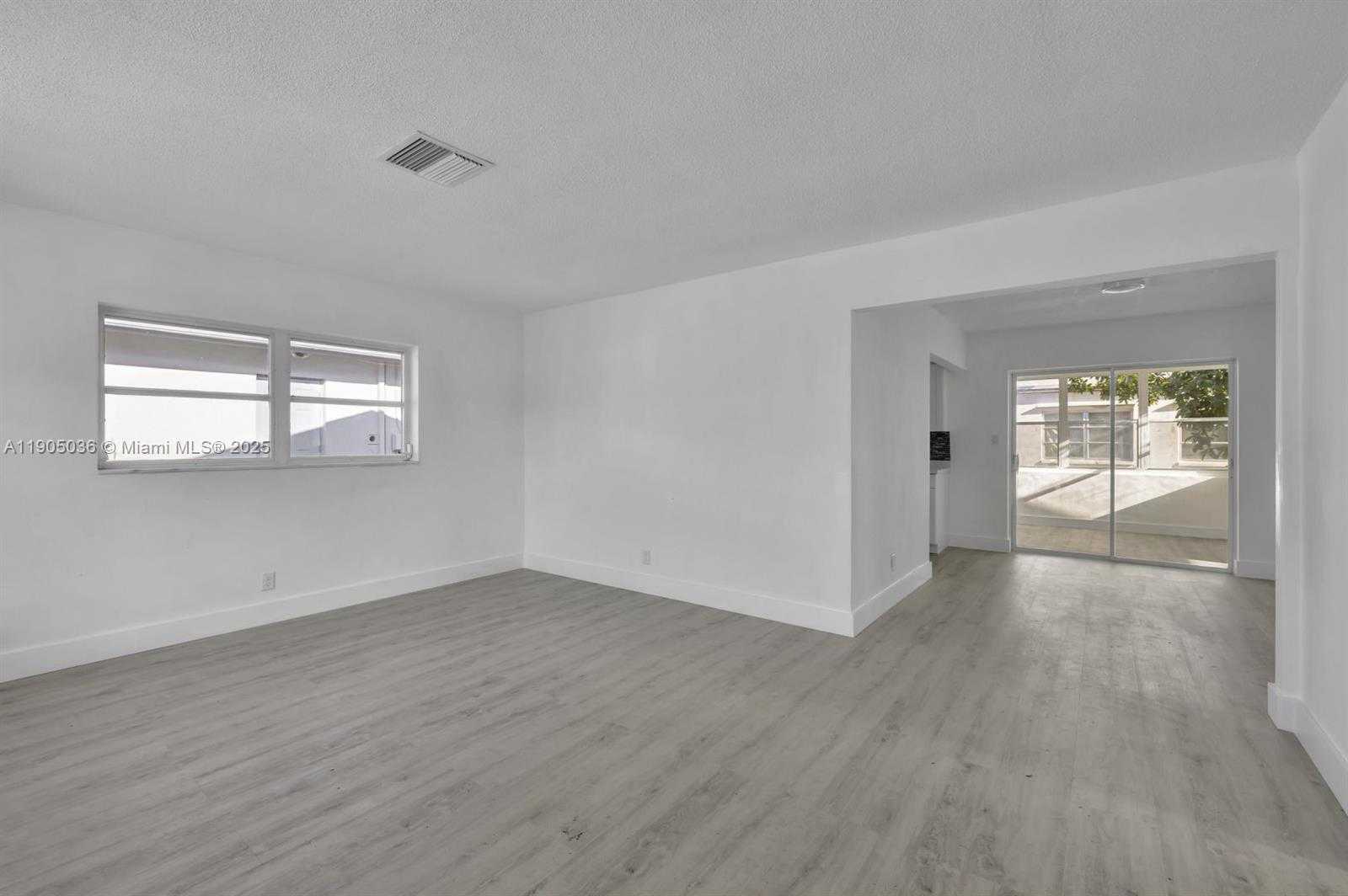 Small Image of 4964 NORTH WEST 48TH WAY, Tamarac Number 5