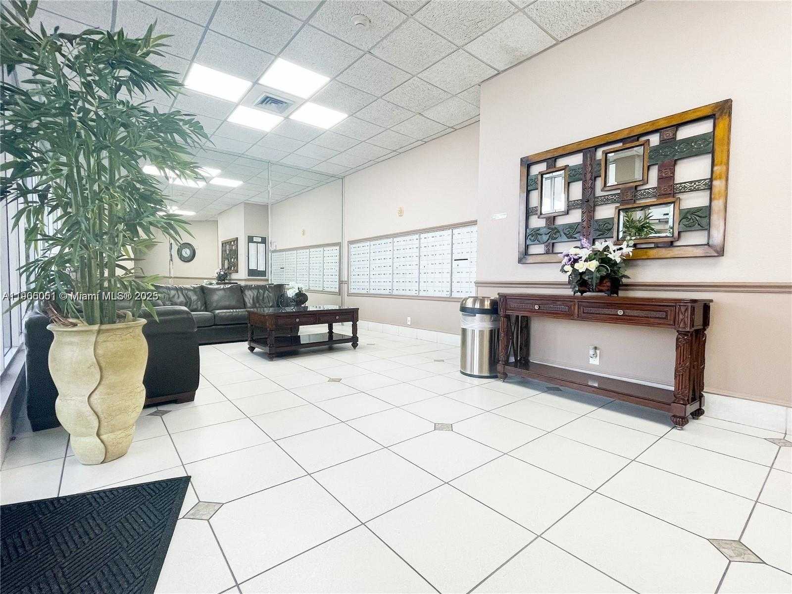 Small Image of 1817 SOUTH OCEAN DR #922, Hallandale Beach Number 13