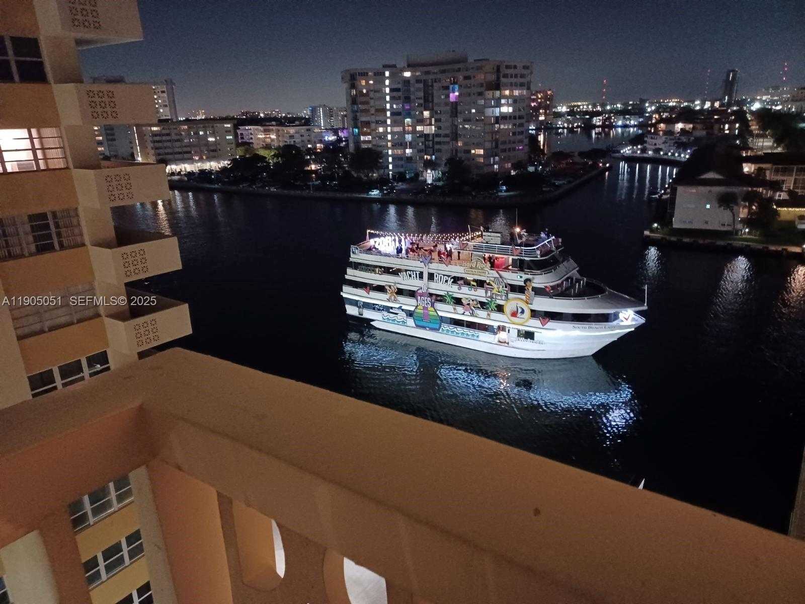 Small Image of 1817 SOUTH OCEAN DR #922, Hallandale Beach Number 30