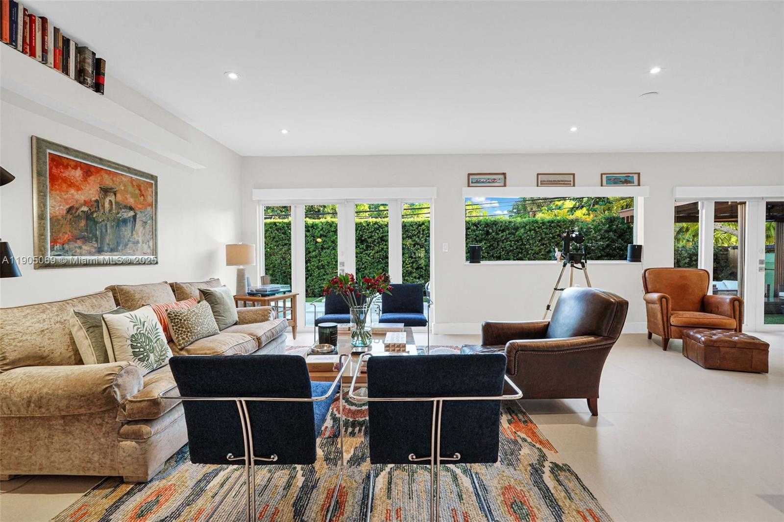 Small Image of 397 HARBOR CT, Key Biscayne Number 12