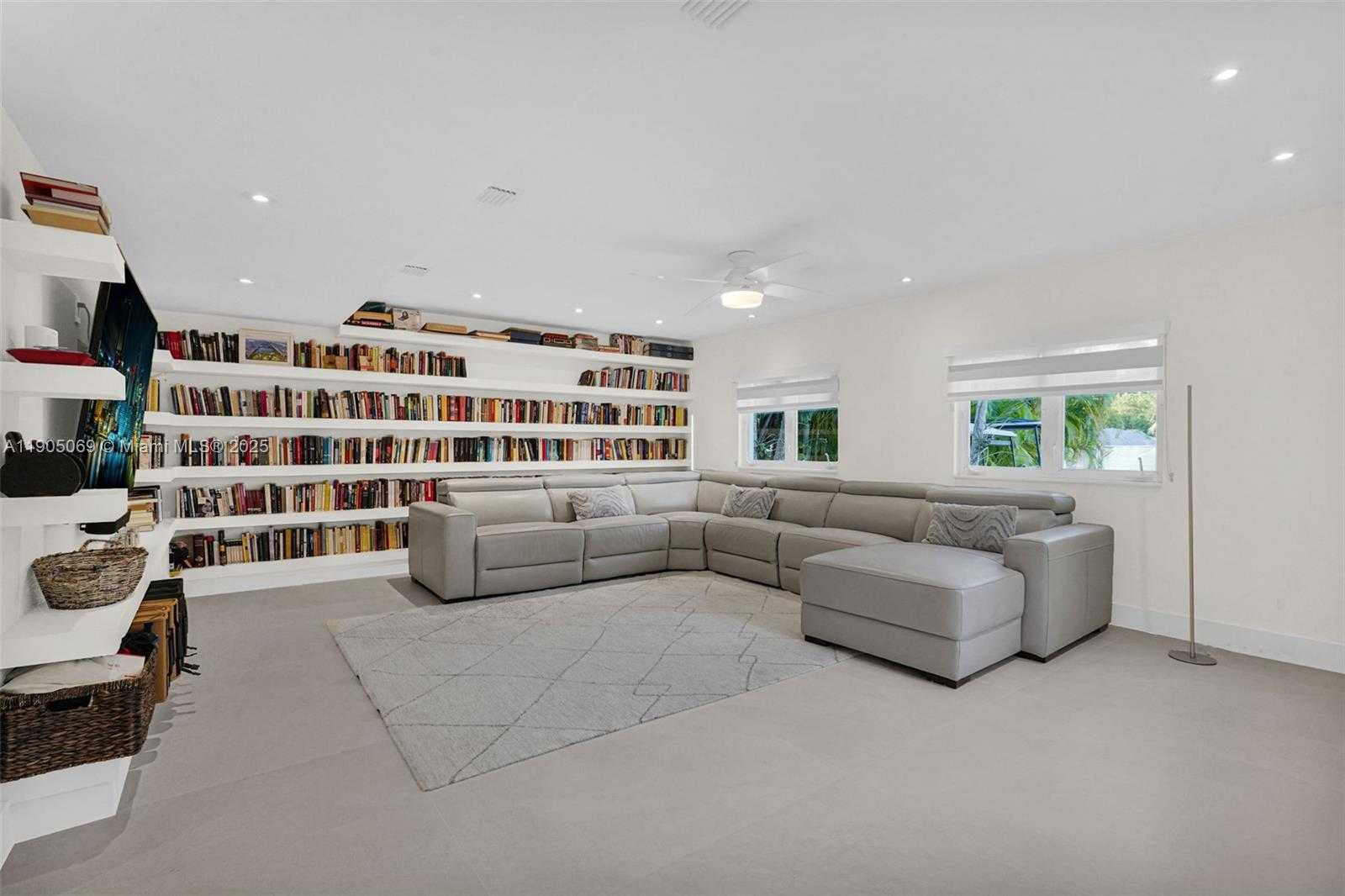 Small Image of 397 HARBOR CT, Key Biscayne Number 18