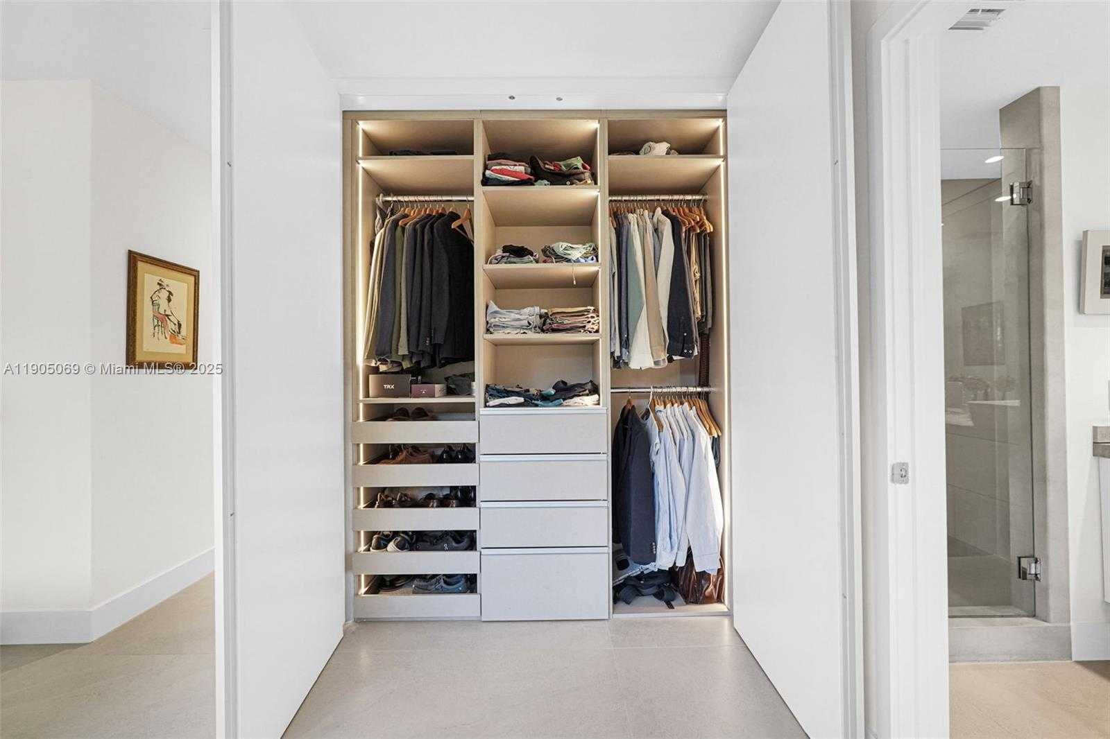 Small Image of 397 HARBOR CT, Key Biscayne Number 25