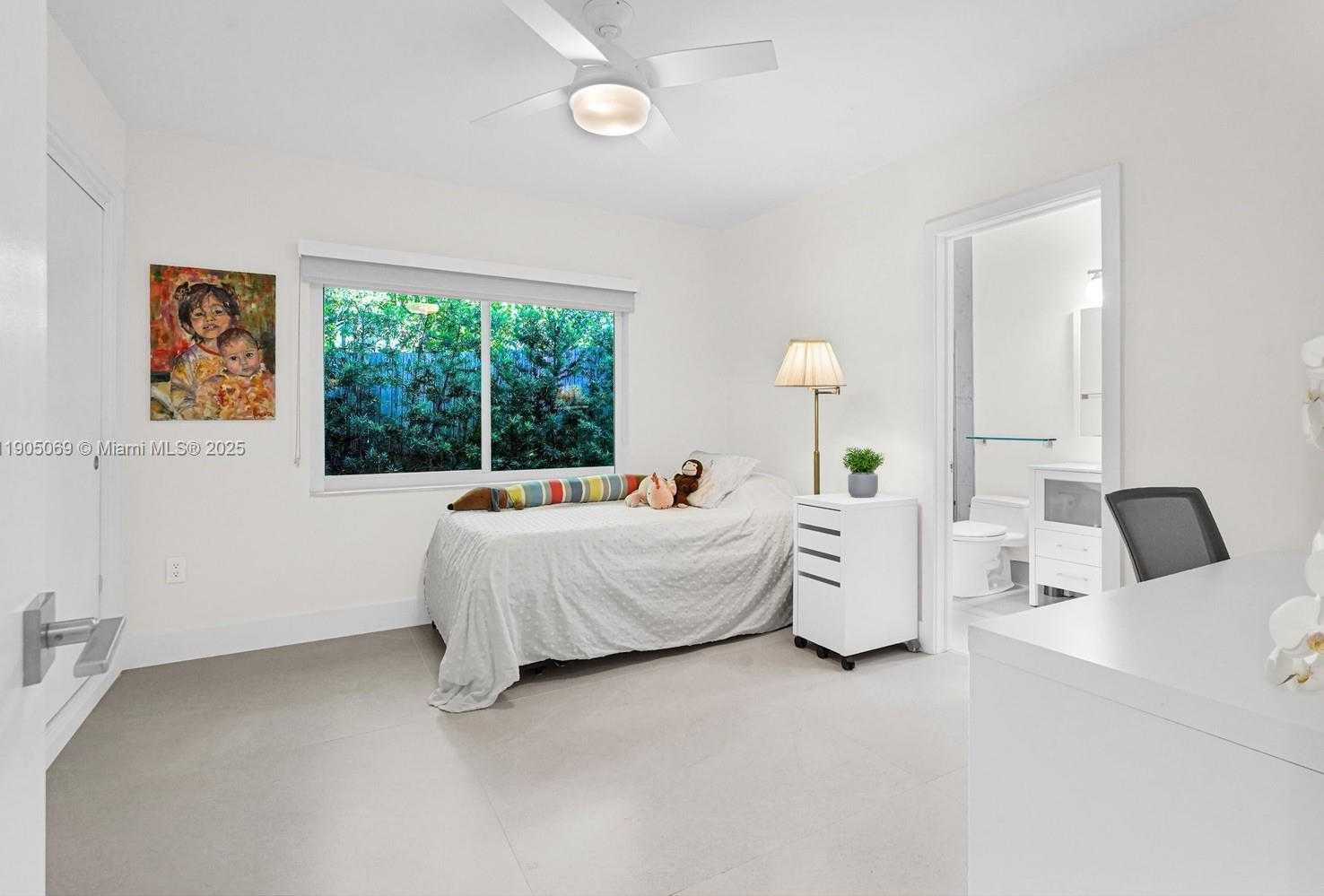 Small Image of 397 HARBOR CT, Key Biscayne Number 30