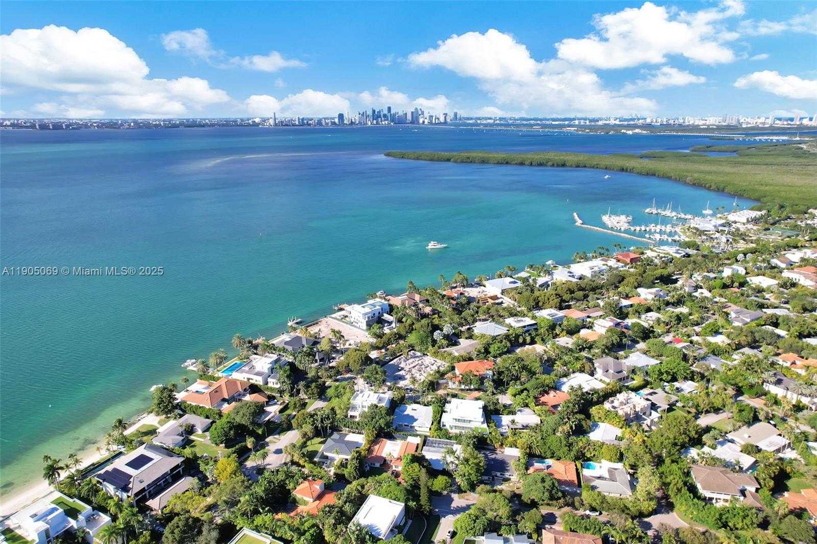 Small Image of 397 HARBOR CT, Key Biscayne Number 44