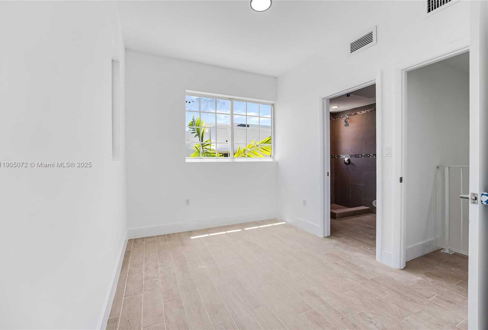 Small Image of 1519 PENNSYLVANIA AVE #9, Miami Beach Number 15