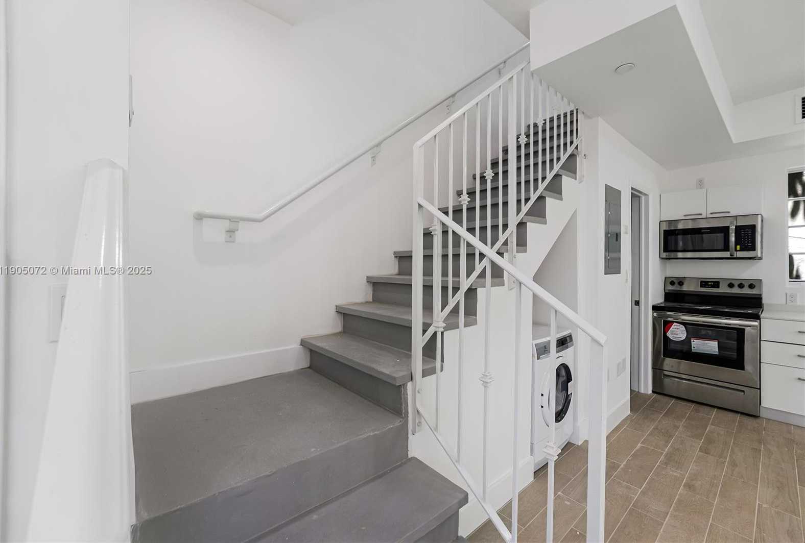 Small Image of 1519 PENNSYLVANIA AVE #9, Miami Beach Number 8