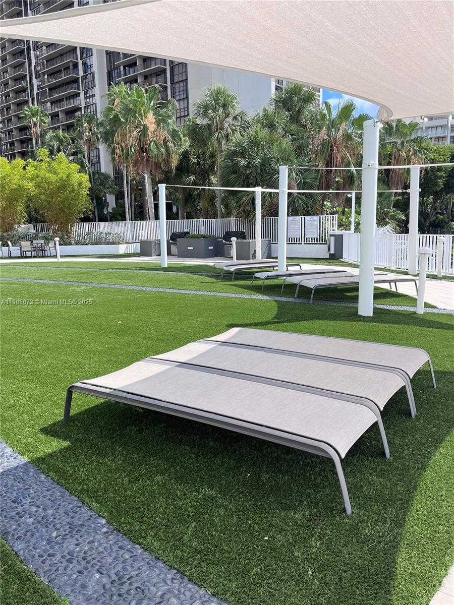 Small Image of 200 SOUTH EAST 15TH RD #6A, Miami Number 13