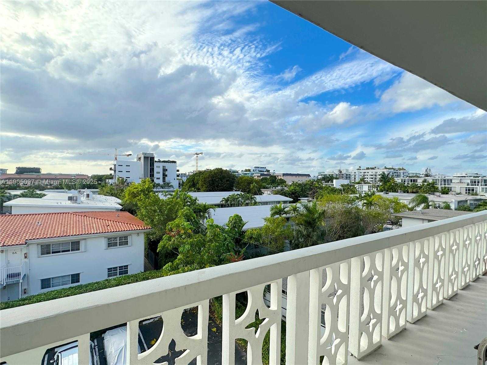 Small Image of 9700 EAST BAY HARBOR DR #408, Bay Harbor Islands Number 13