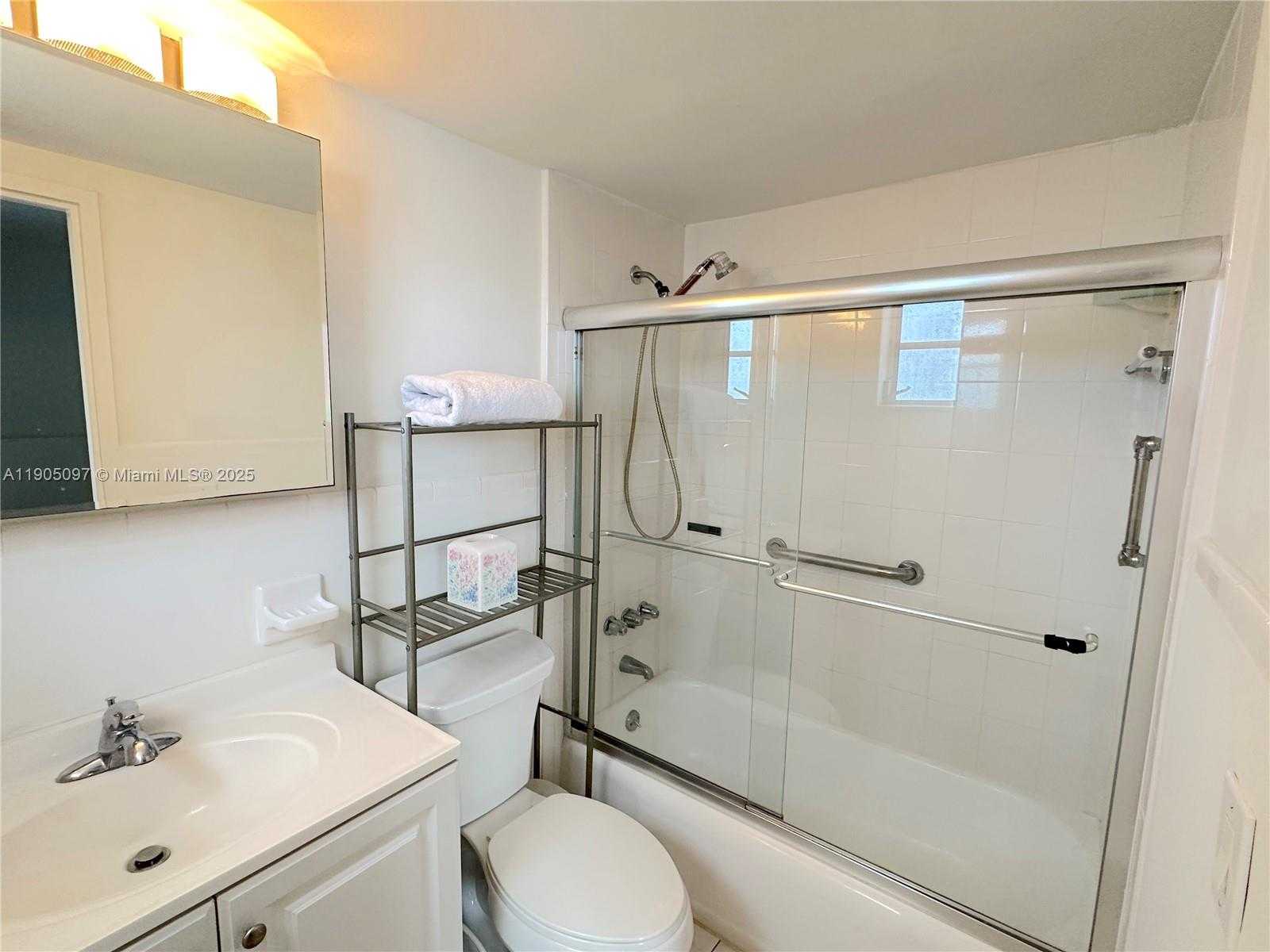 Small Image of 9700 EAST BAY HARBOR DR #408, Bay Harbor Islands Number 15