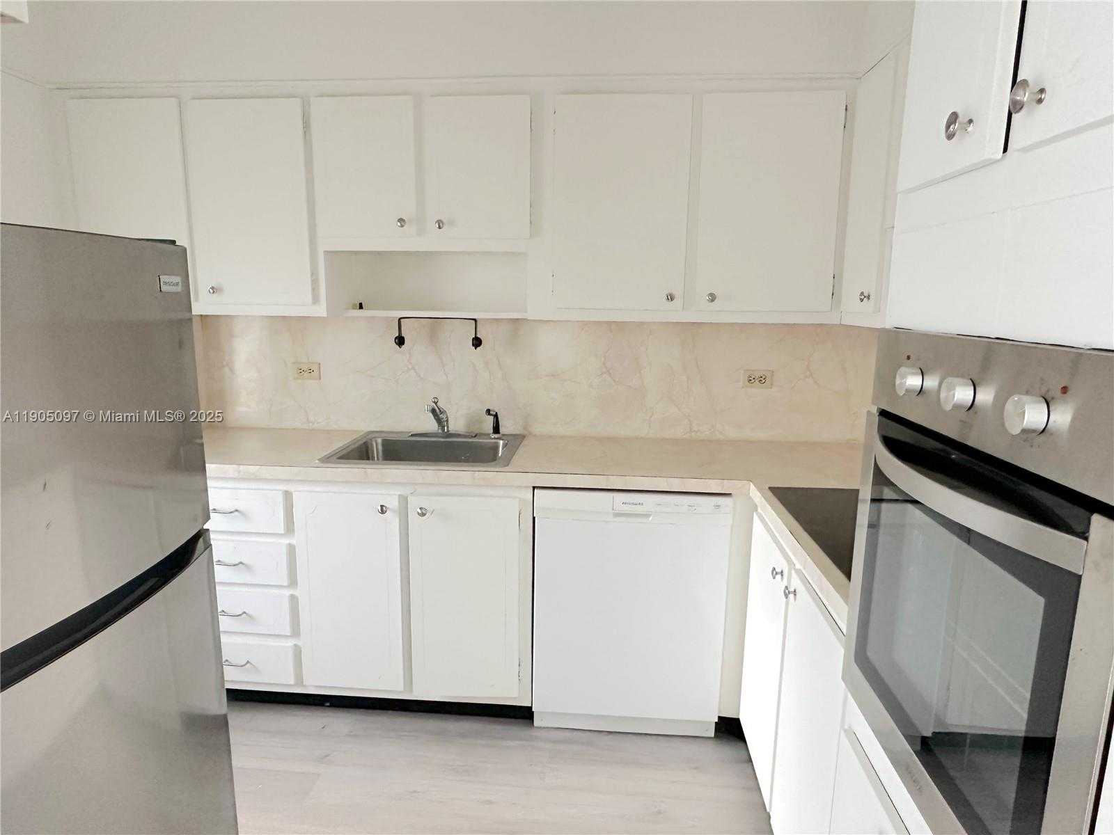 Small Image of 9700 EAST BAY HARBOR DR #408, Bay Harbor Islands Number 22