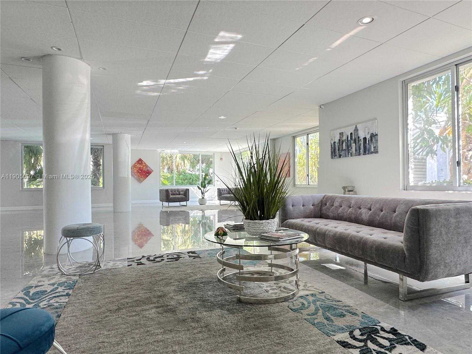 Small Image of 9700 EAST BAY HARBOR DR #408, Bay Harbor Islands Number 25