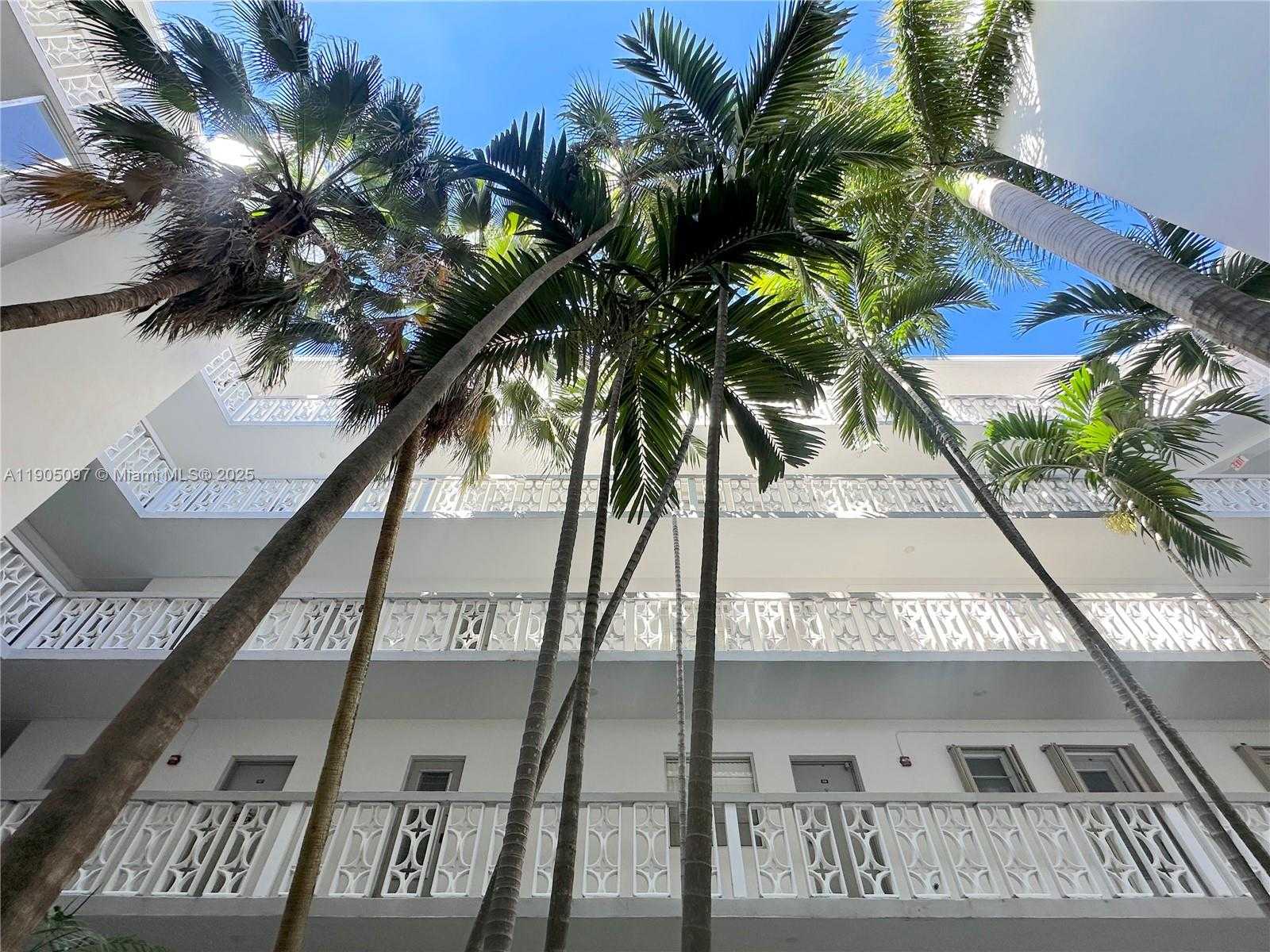 Small Image of 9700 EAST BAY HARBOR DR #408, Bay Harbor Islands Number 29