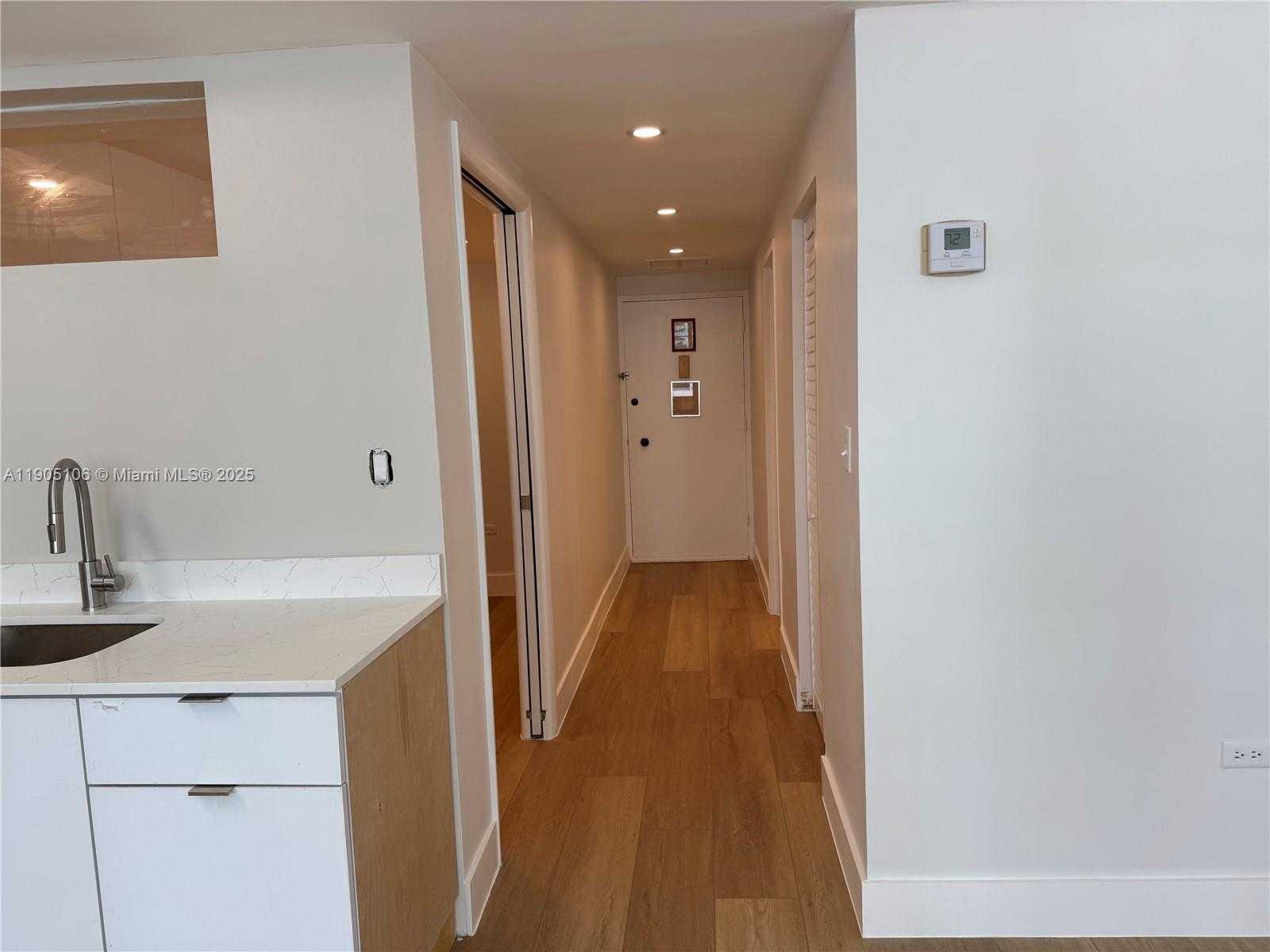 Small Image of 825 BRICKELL BAY DR #1549, Miami Number 9