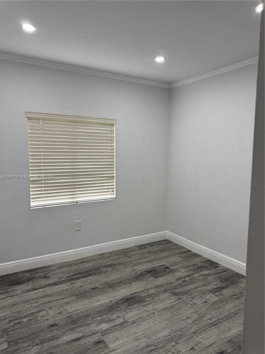 Small Image of 11811 NORTH WEST 5TH CT #11811, Plantation Number 13