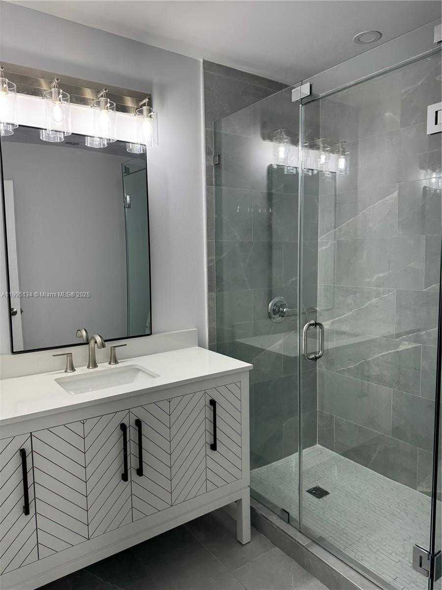 Small Image of 11811 NORTH WEST 5TH CT #11811, Plantation Number 15