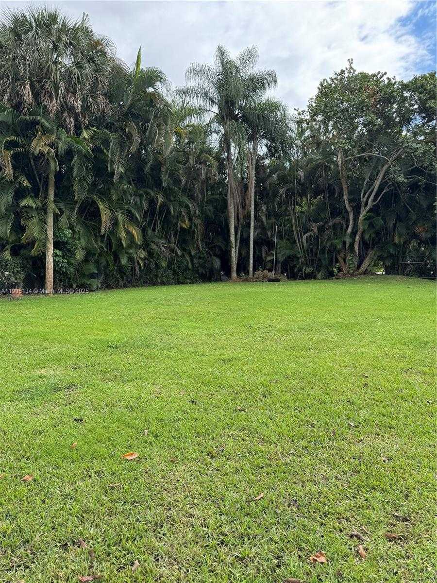 Small Image of 11811 NORTH WEST 5TH CT #11811, Plantation Number 21