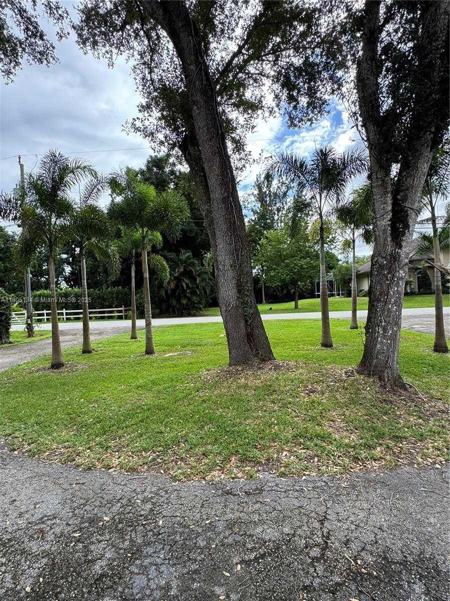 Small Image of 11811 NORTH WEST 5TH CT #11811, Plantation Number 4