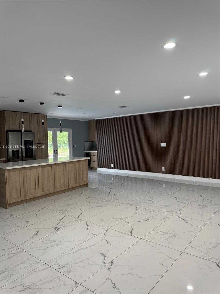 Small Image of 11811 NORTH WEST 5TH CT #11811, Plantation Number 7