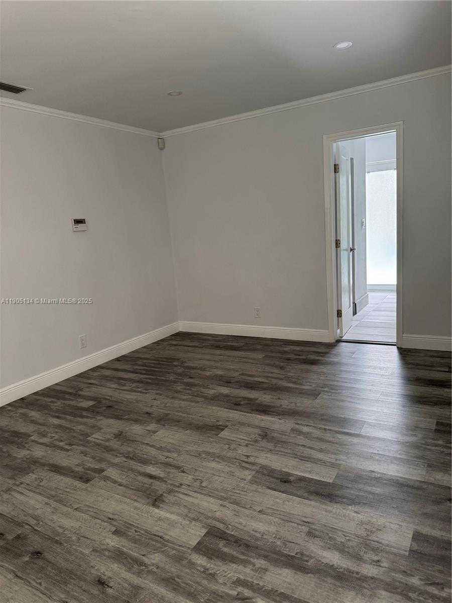 Small Image of 11811 NORTH WEST 5TH CT #11811, Plantation Number 9