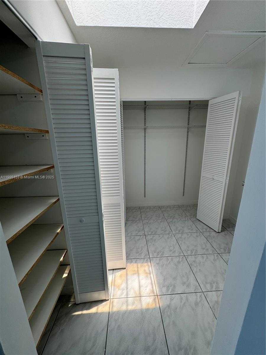 Small Image of 11434 SOUTH WEST 185TH ST, Miami Number 15