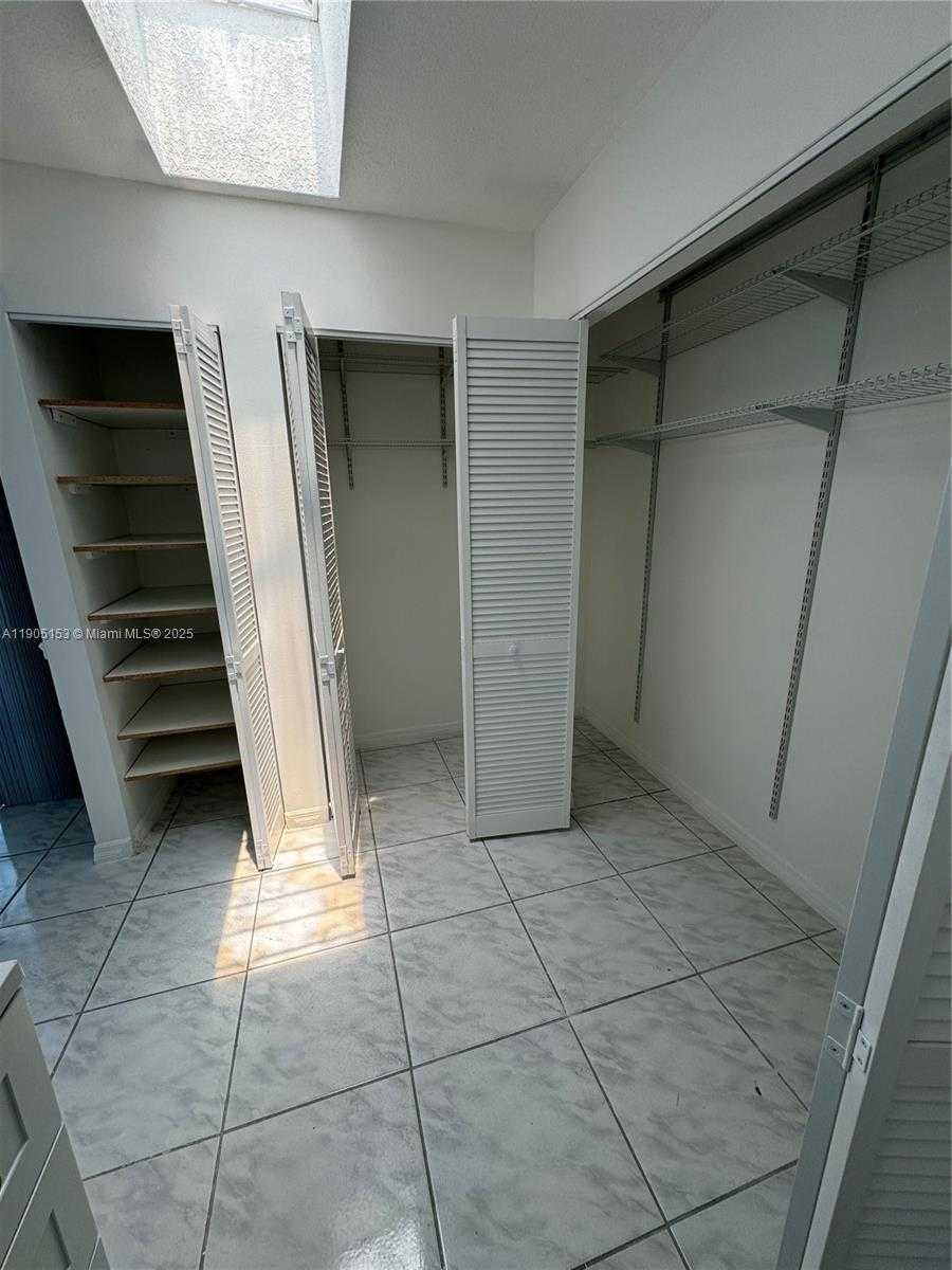 Small Image of 11434 SOUTH WEST 185TH ST, Miami Number 16