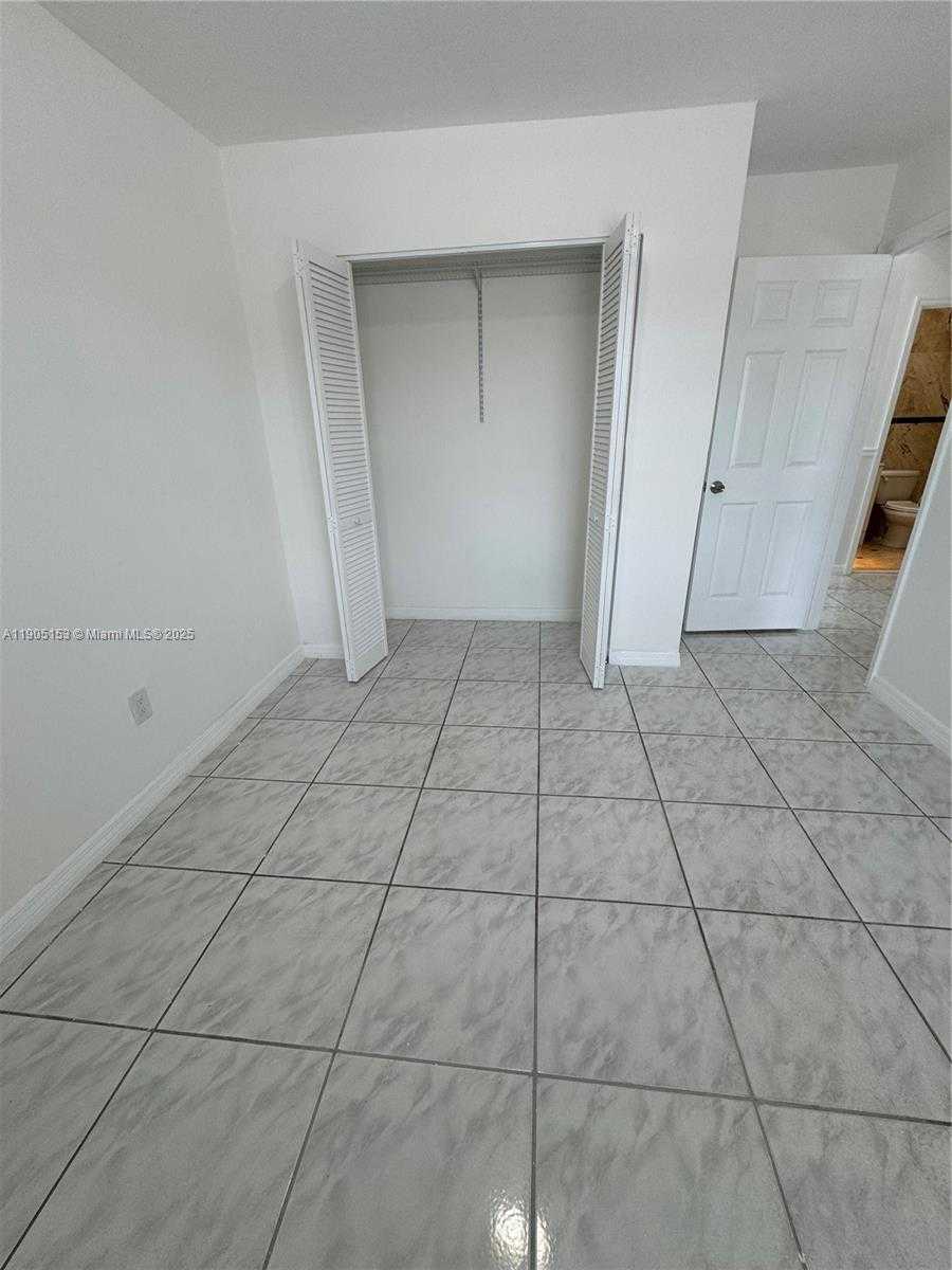 Small Image of 11434 SOUTH WEST 185TH ST, Miami Number 21