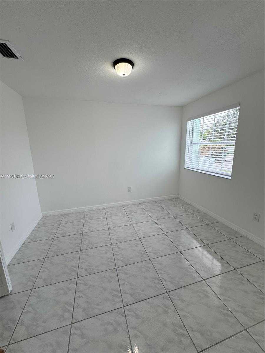 Small Image of 11434 SOUTH WEST 185TH ST, Miami Number 24