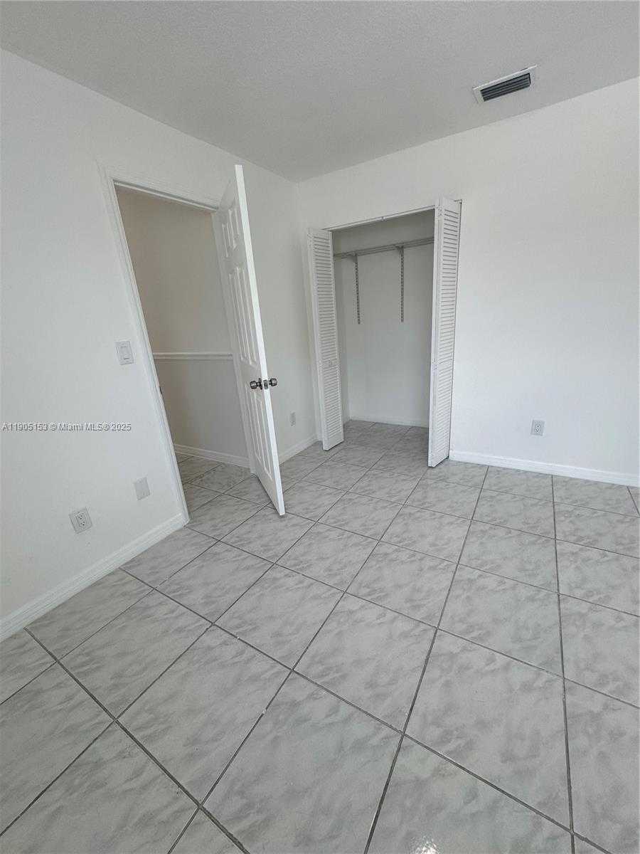 Small Image of 11434 SOUTH WEST 185TH ST, Miami Number 25