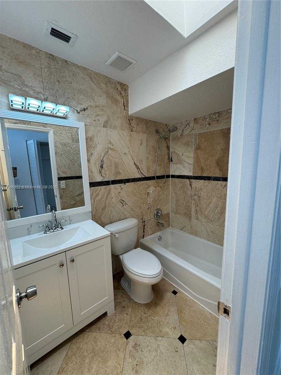 Small Image of 11434 SOUTH WEST 185TH ST, Miami Number 26