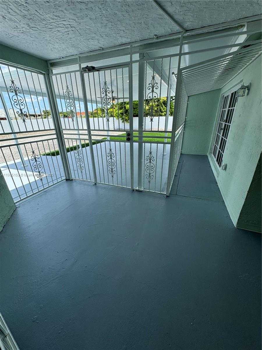 Small Image of 11434 SOUTH WEST 185TH ST, Miami Number 29