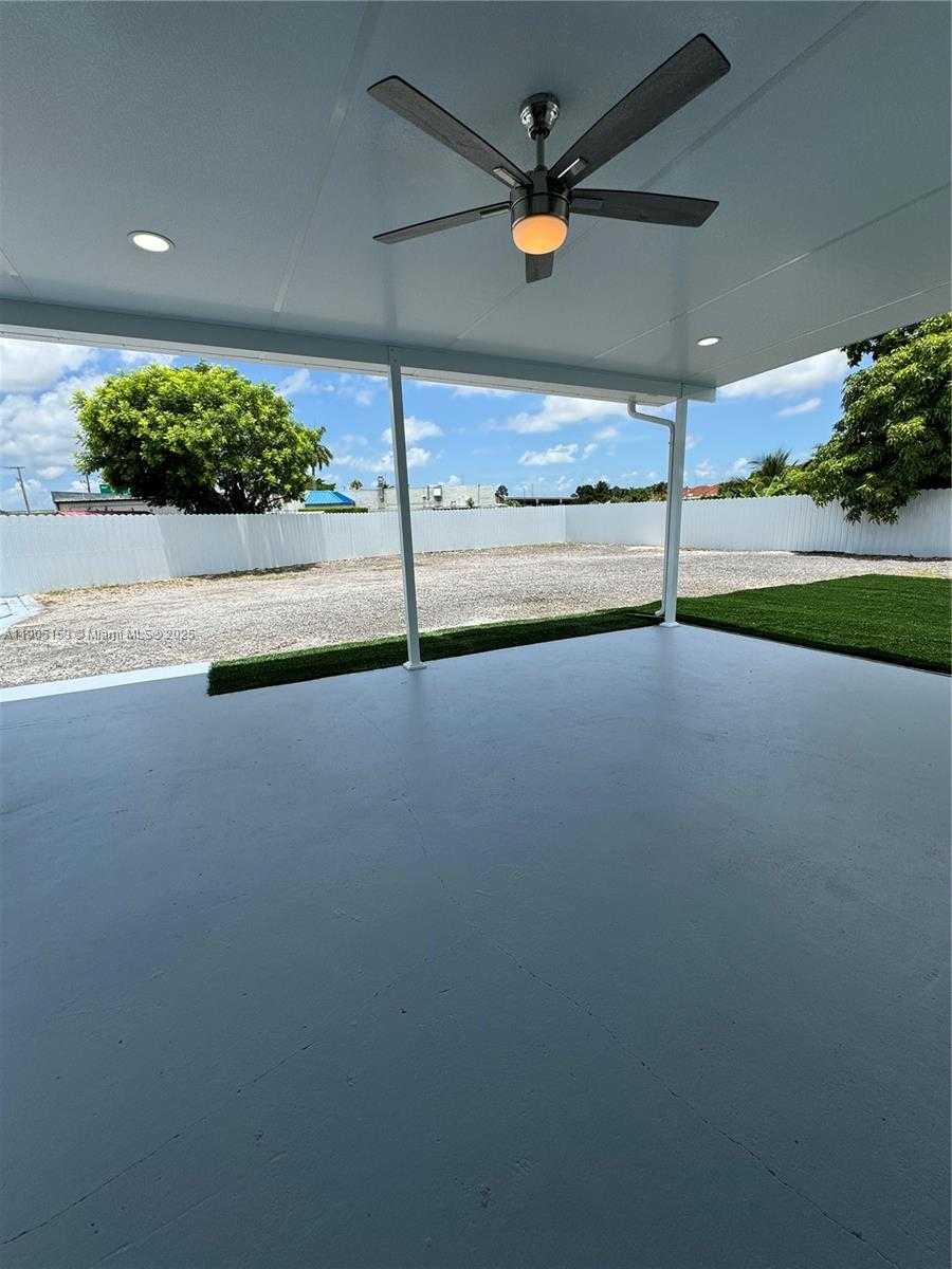 Small Image of 11434 SOUTH WEST 185TH ST, Miami Number 31